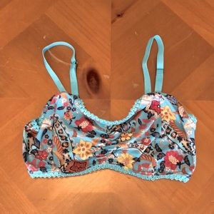 Swap for Lana? Spell Hendrix Bralette in Sky 🦋